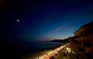 1B86E0B5-CDD1-4E23-985C-672C71E561B2