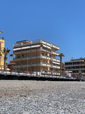 3145CAEF-9F28-4E8D-85CB-E1A5D4BAF9B7