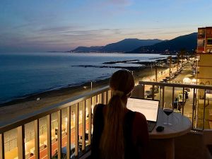 4549F69D-D62D-4831-BE73-324346B5C6AA