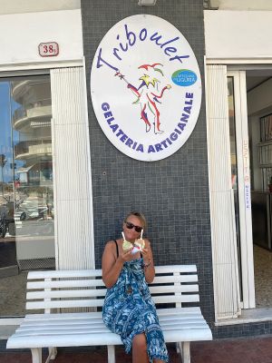 4A5A35E5-E0B5-43E5-92F6-CDBAB150478B