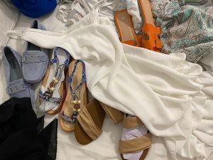 6B6C4DE1-8C9A-40E3-B47E-FEA829142C60