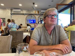 6C32AF43-AD10-4D2E-819F-921E5CB5C7FA 4 5005 c