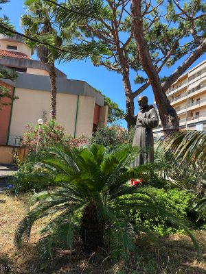 9CC8AB2E-3E38-4B2A-95DF-60E35383EDB8