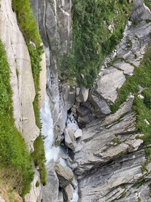 EA04B7A6-87C6-4AE5-B9A3-7FA0222475F6 4 5005 c