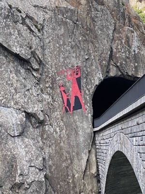 FB8E8374-0B57-4050-AE03-5B3C7FC866F1 4 5005 c